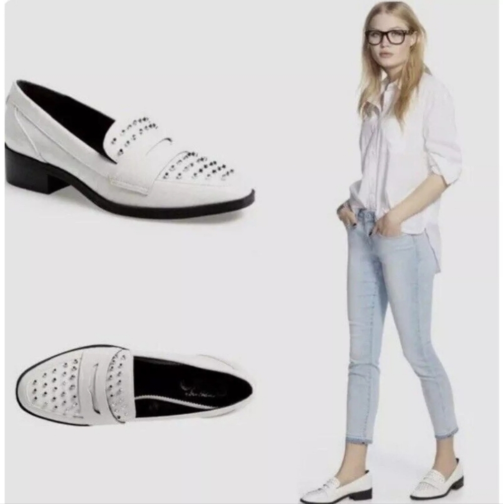 Circus by Sam Edelman Loafers Flats Croc Embossed Studs White Size 9